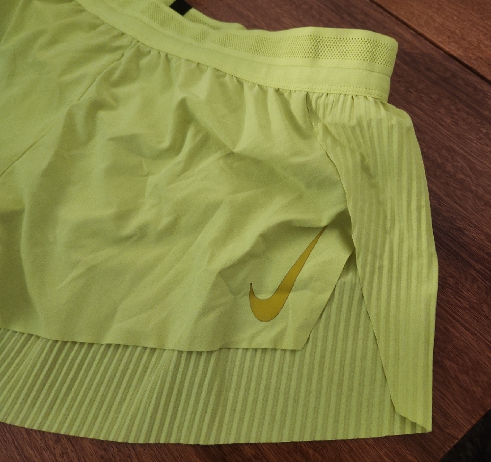 Nike Women's Bright Green Athletic Shorts Sz L - Picture 4 of 12